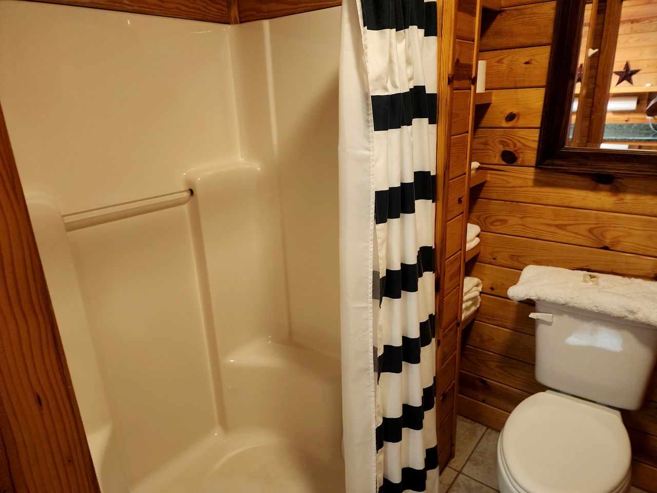 Mountain Cabin Getaway near the Ozarks in Eureka Springs, Arkansas