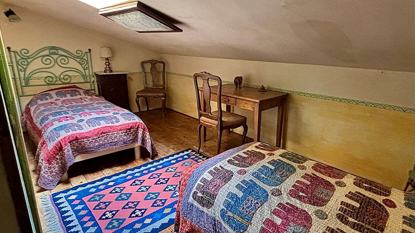 Pet-Friendly Accommodation with Expansive Garden near Santa Fiora, Tuscany