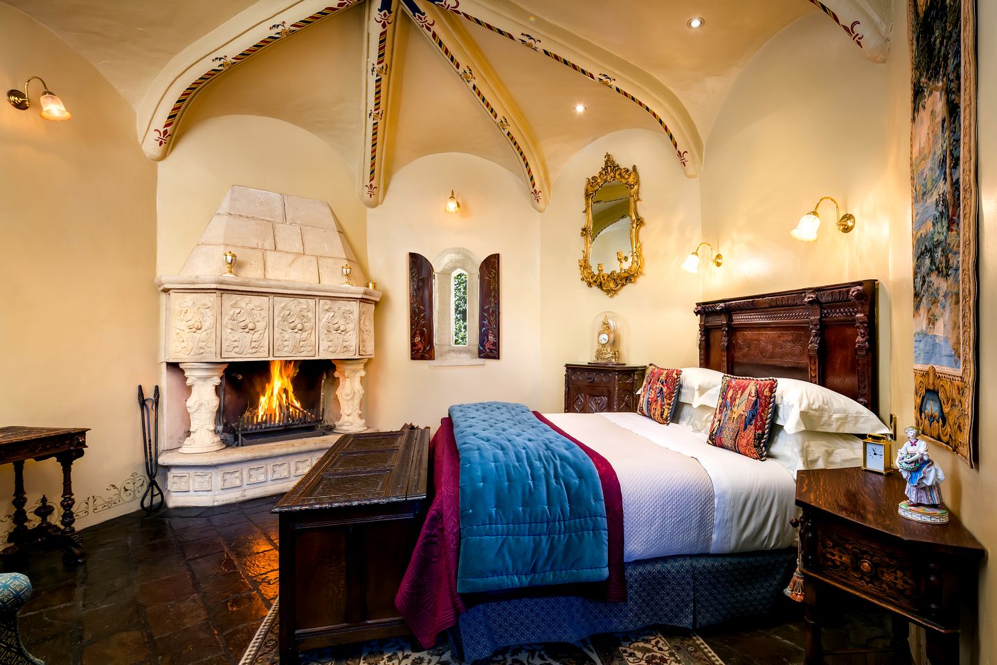 Opulent Luxury Suite for Two in Historic Castle in South Australia