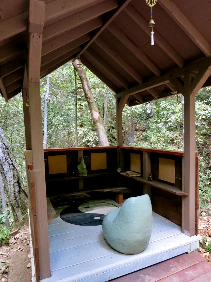 Peaceful Nature Glamping Retreat with Private Yurt and Outdoor Amenities near Watsonville, California