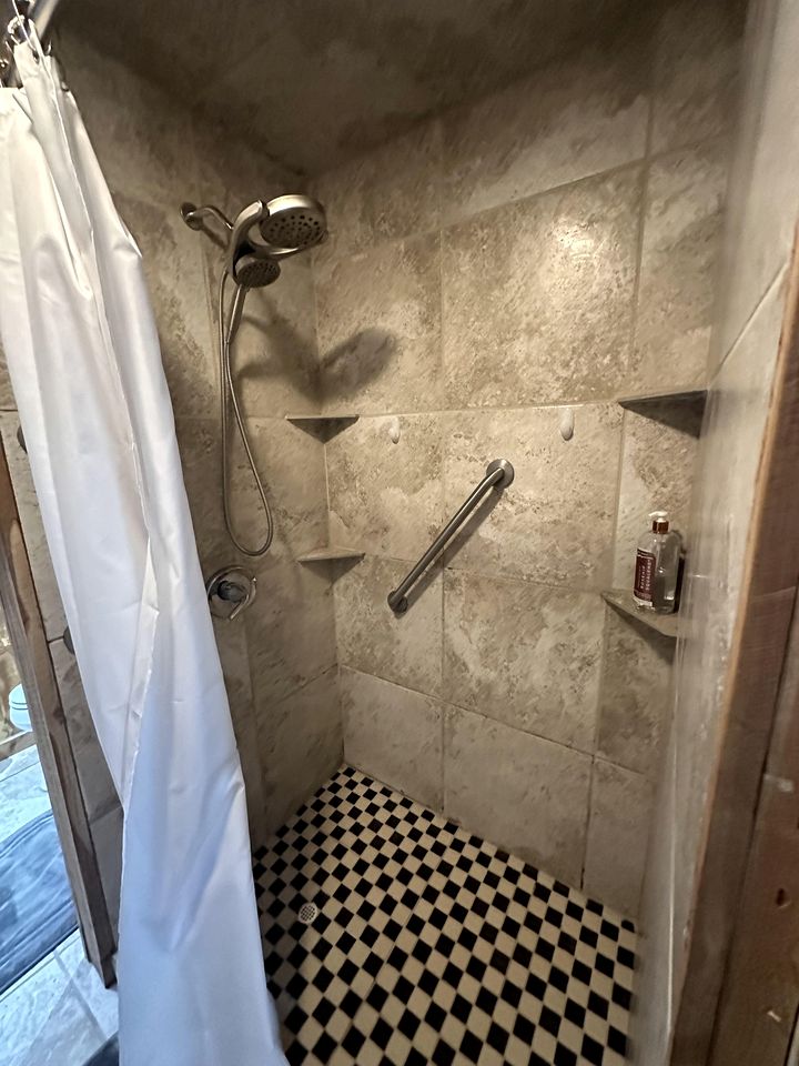 Lovely Weekend Getaway Rental near Edgar Evins State Park in Tennessee