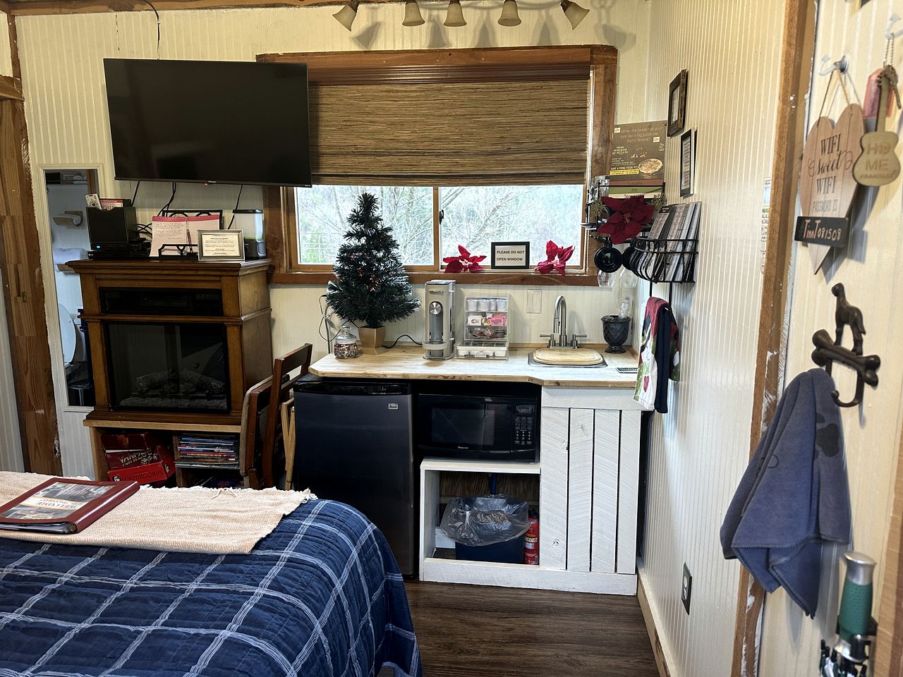 Lovely Weekend Getaway Rental near Edgar Evins State Park in Tennessee