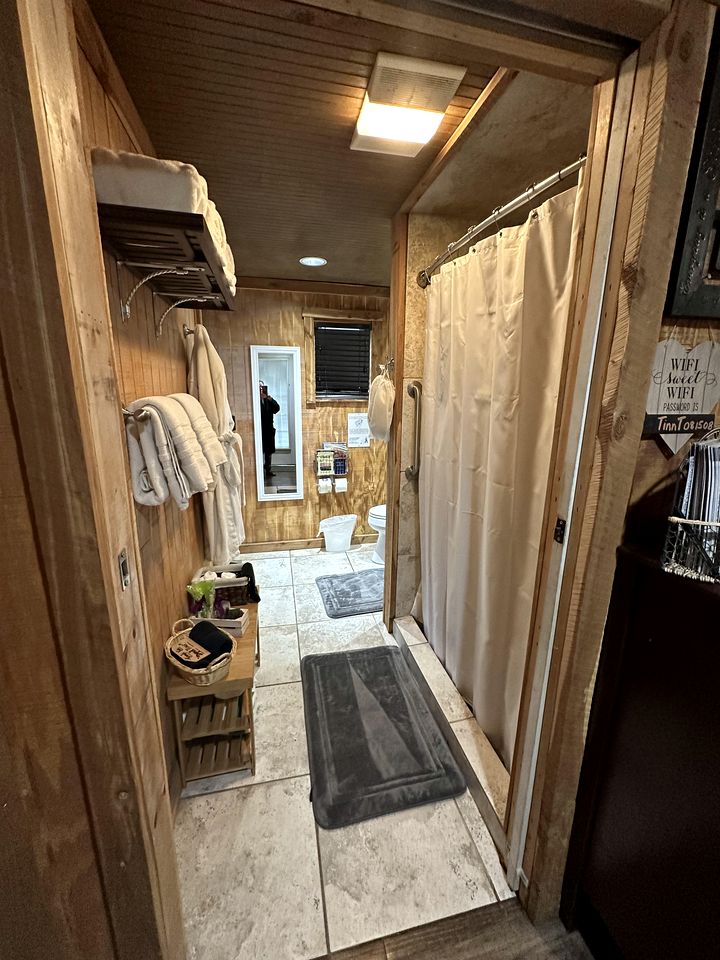 Lovely Weekend Getaway Rental near Edgar Evins State Park in Tennessee