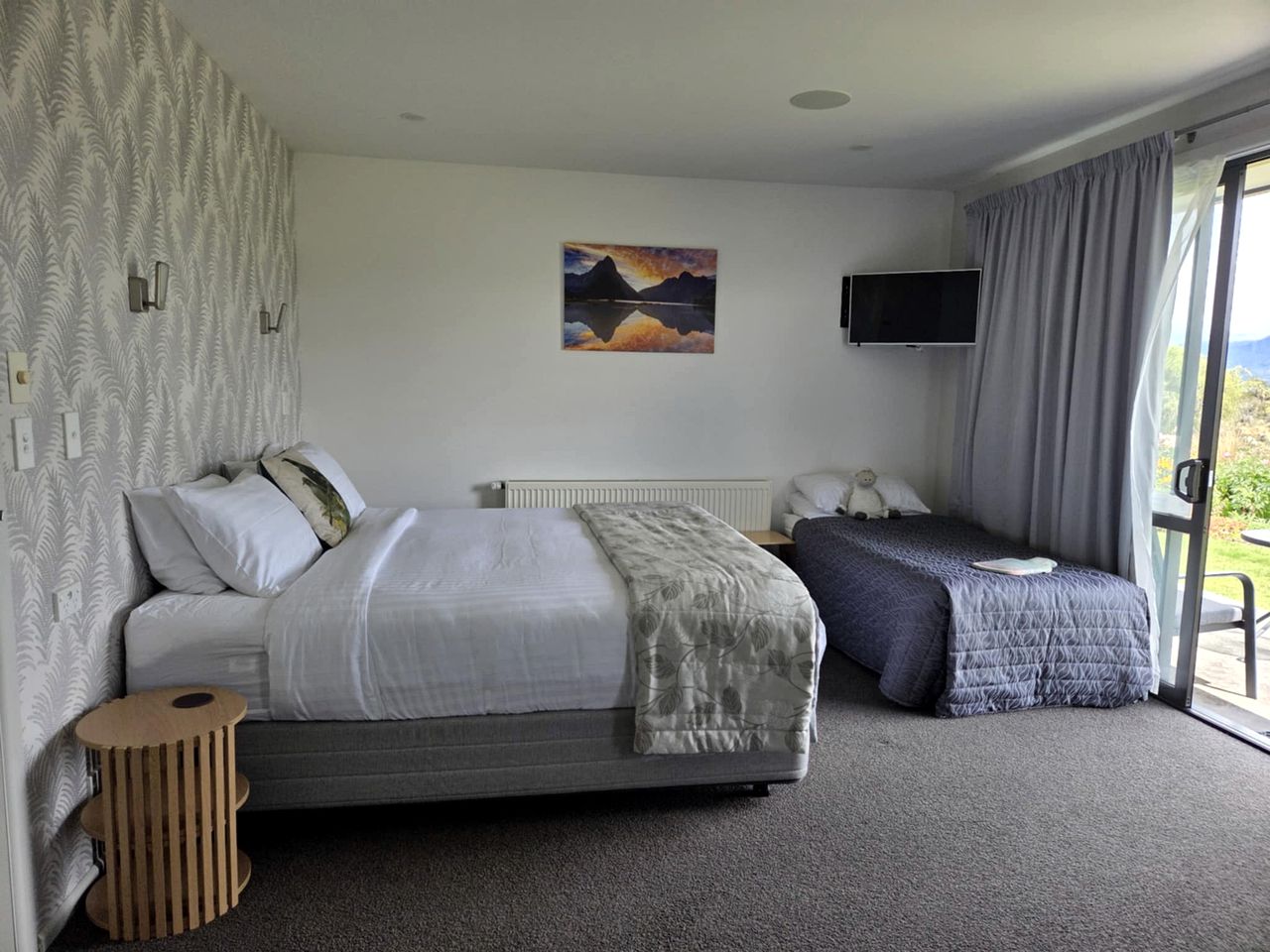 Boutique Bed and Breakfast on Five Rural Acres near Lake Te Anau, South Island