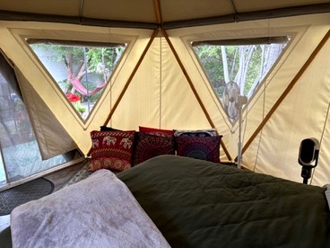 Lovely Glamping Tent for Three with a Shared Pool near Lakeside, California photo 2