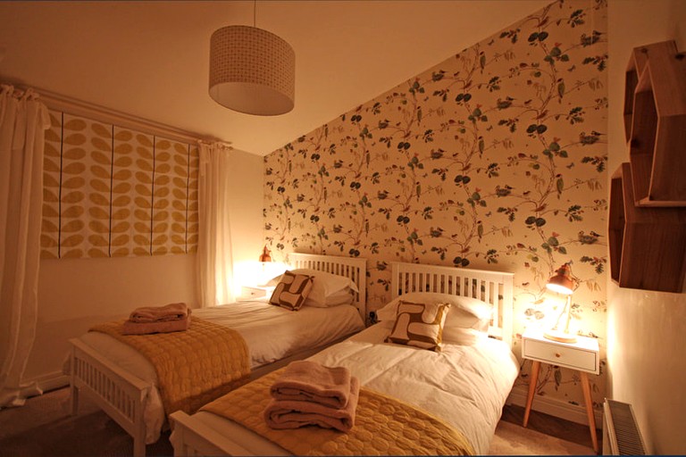 Cabins (United Kingdom, Market Harborough, England)