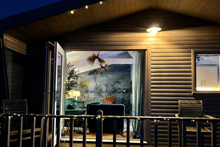 Cabins (United Kingdom, Market Harborough, England)