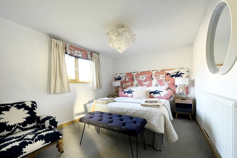 Cabins (United Kingdom, Market Harborough, England)