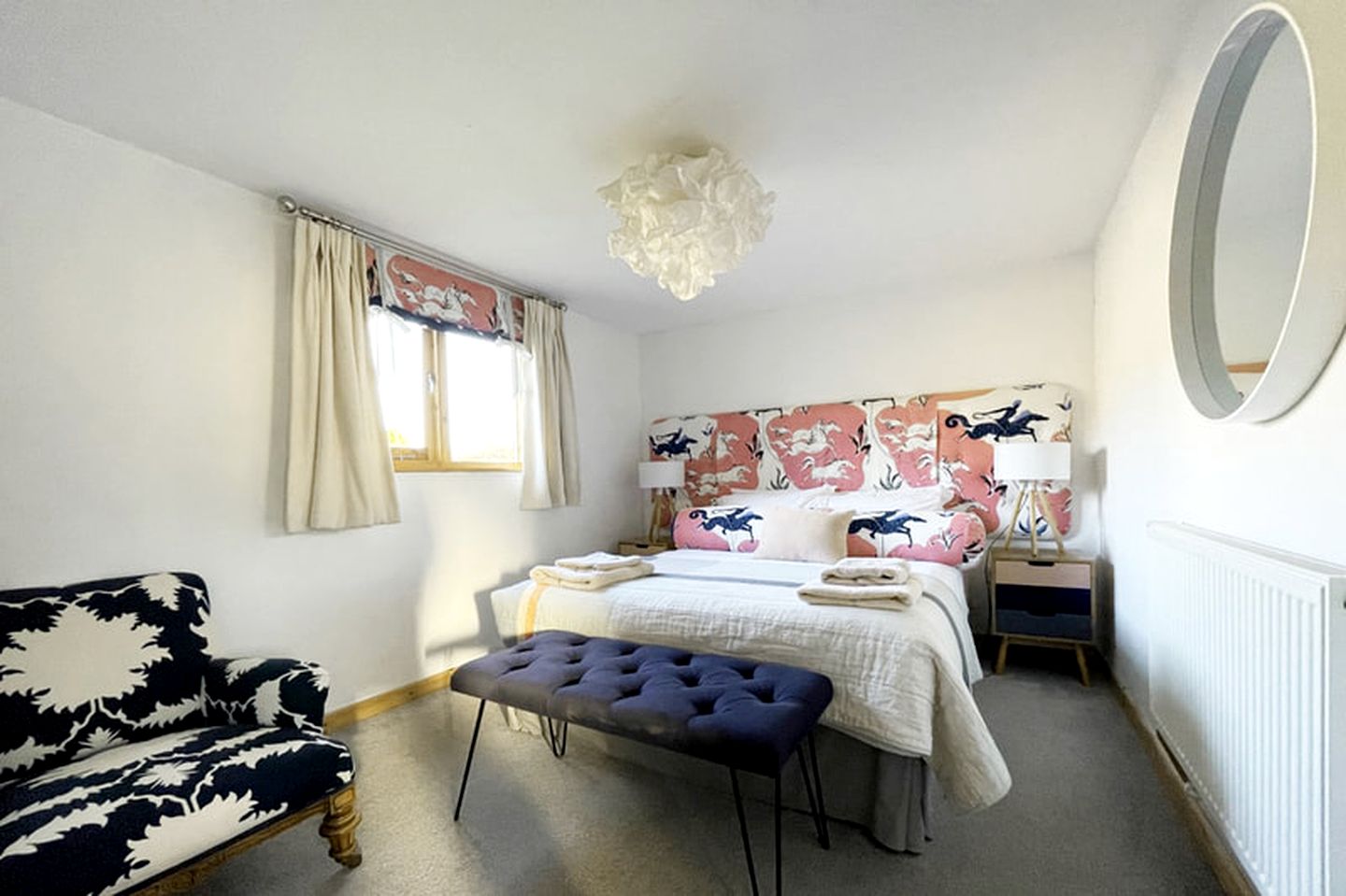 Lovely Cabin Rental with Lake Views in Leicestershire, England
