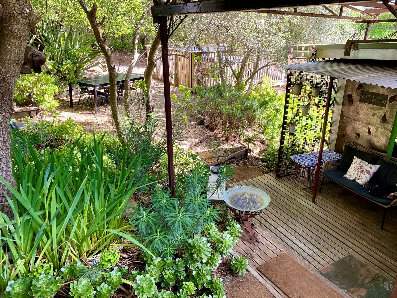 Modern Cabin Rental near Natural Mineral Springs in Daylesford, Victoria