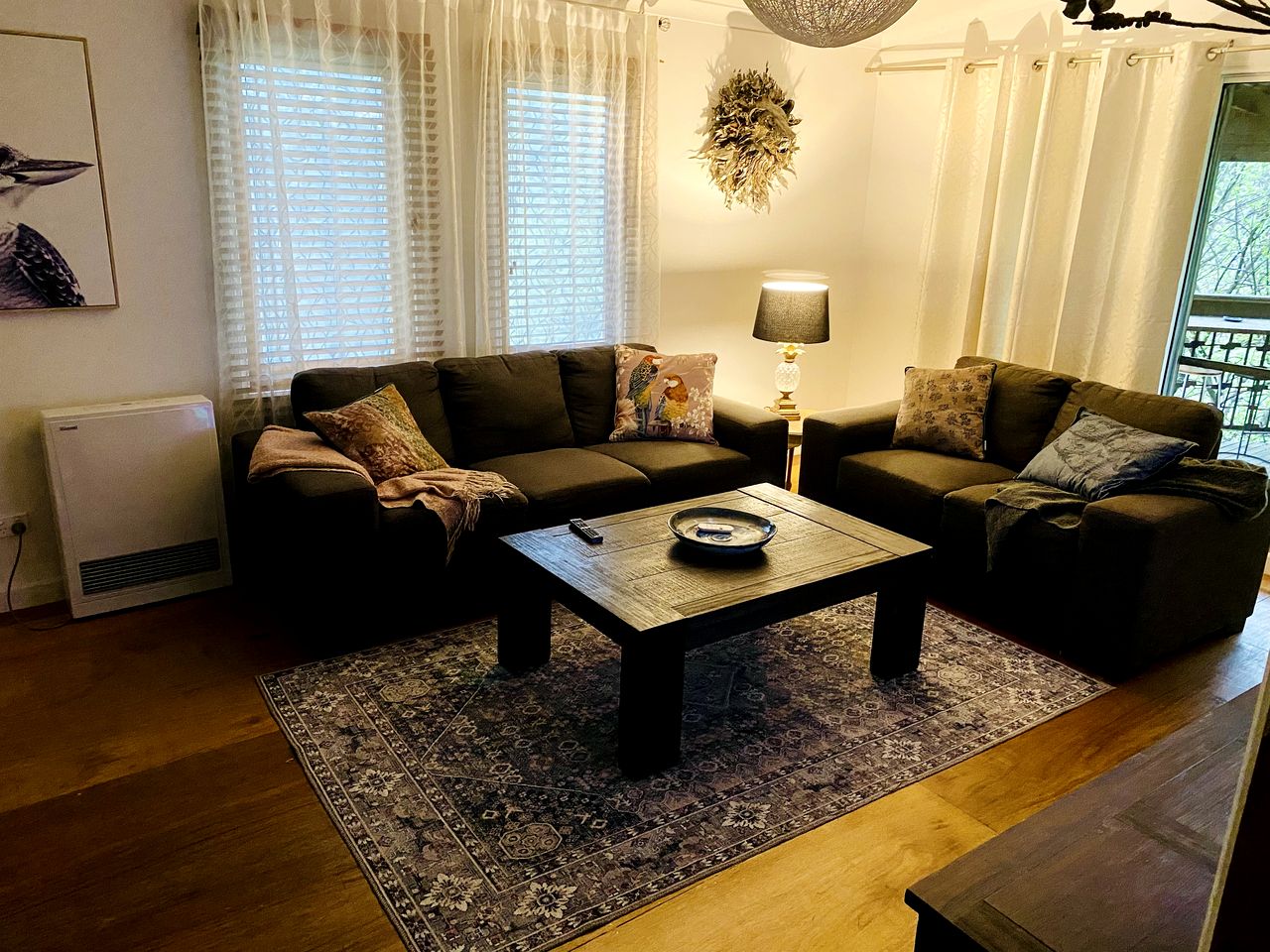 Modern Cabin Rental near Natural Mineral Springs in Daylesford, Victoria