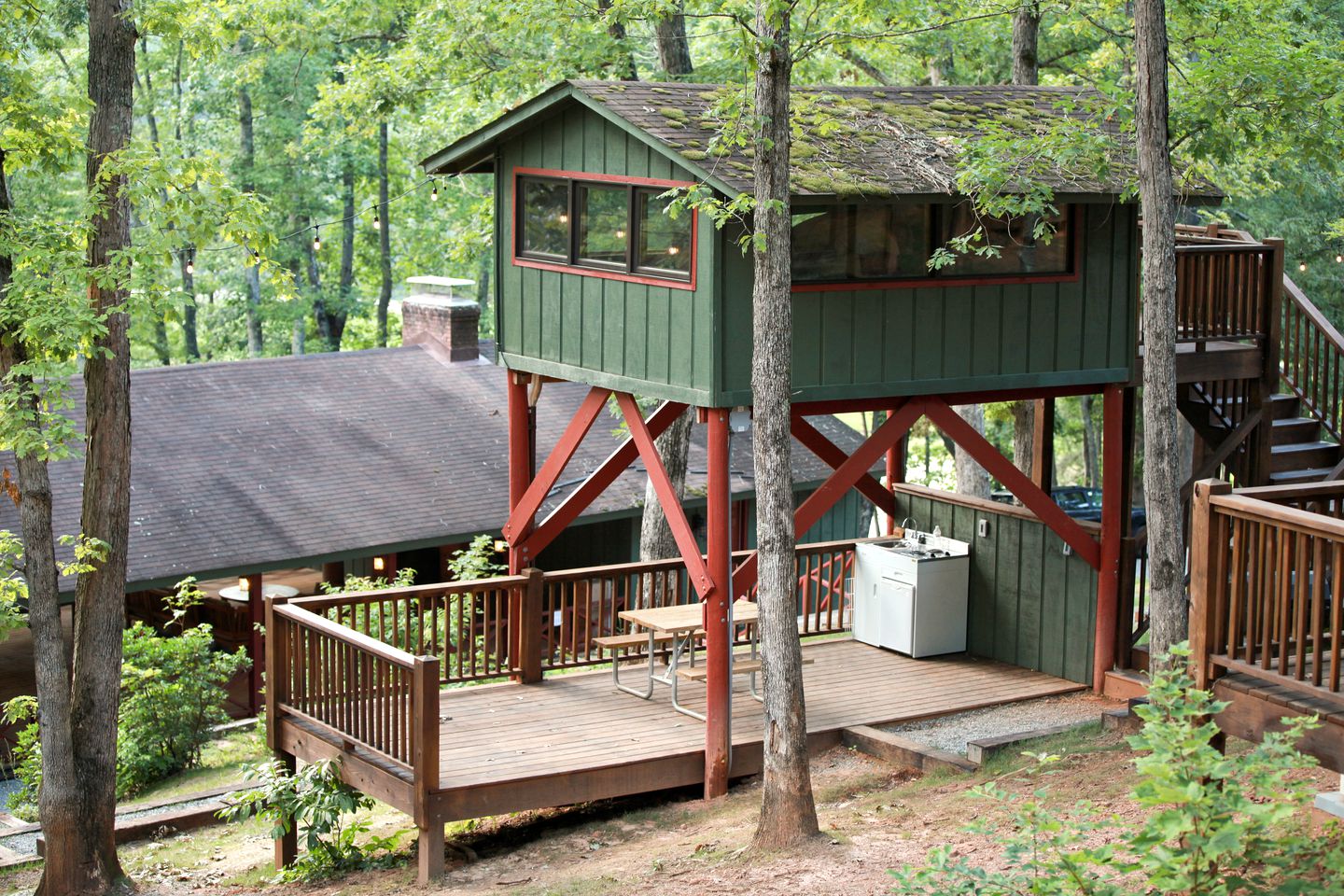 Treetop Cabin for the Ultimate Getaway near Lake Lure in Bostic, North Carolina