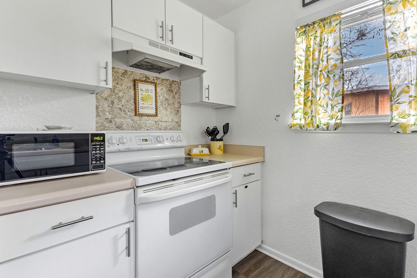 Spacious Cabin Rental Overlooking the Guadalupe River near Austin, Texas