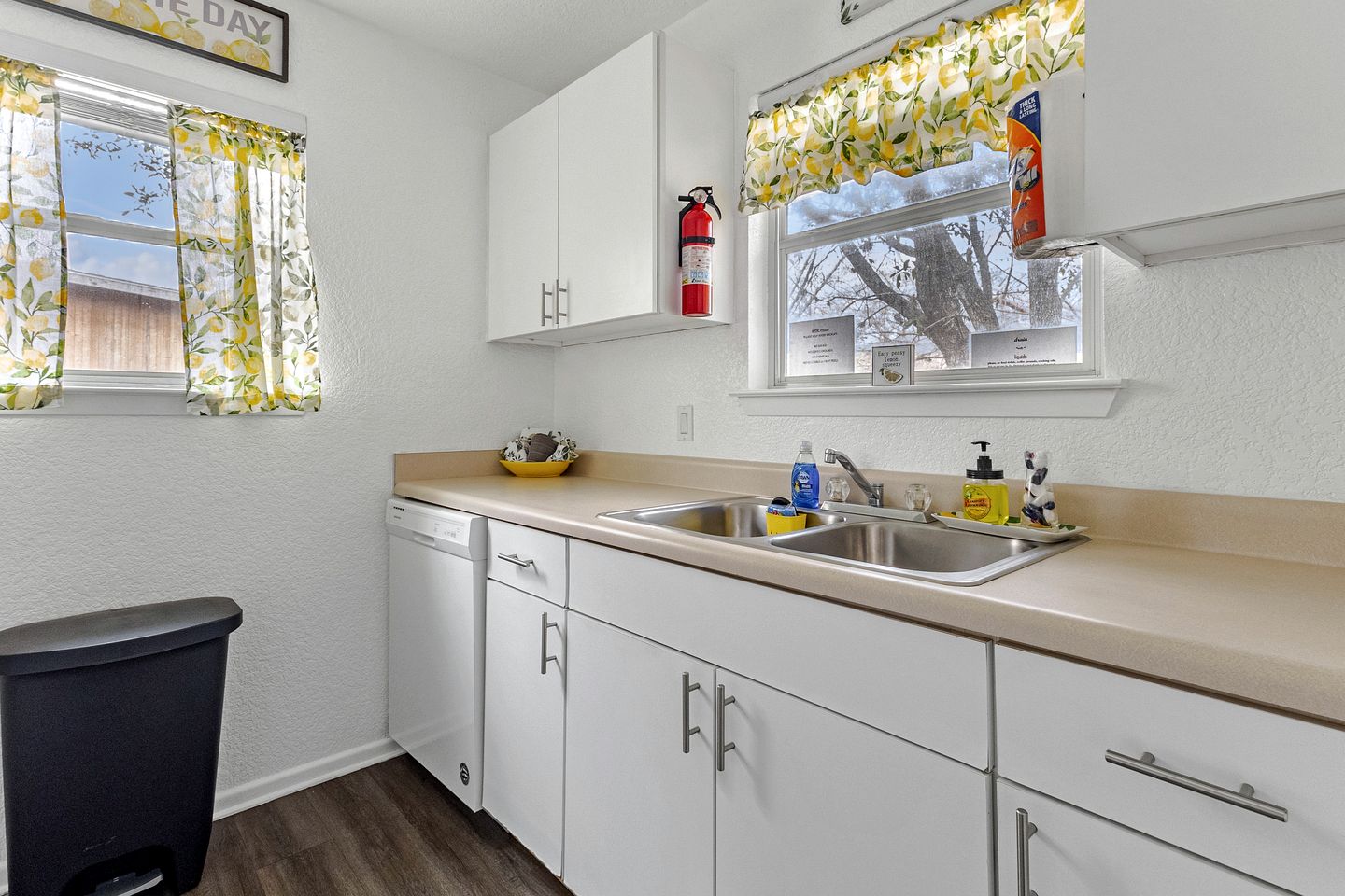 Spacious Cabin Rental Overlooking the Guadalupe River near Austin, Texas