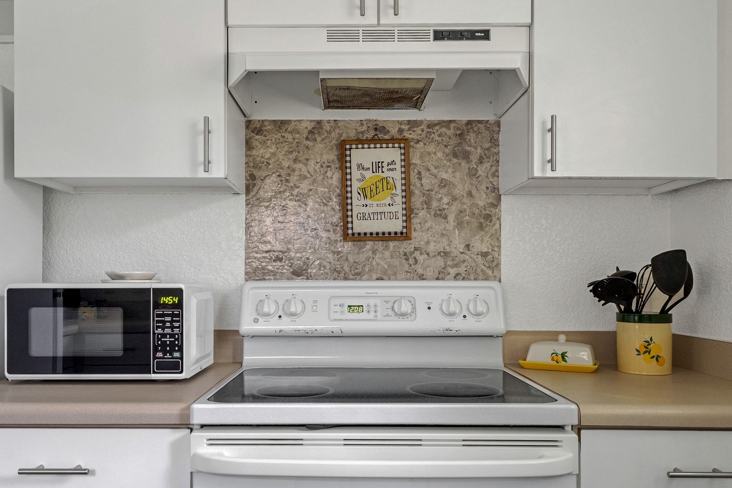 Spacious Cabin Rental Overlooking the Guadalupe River near Austin, Texas