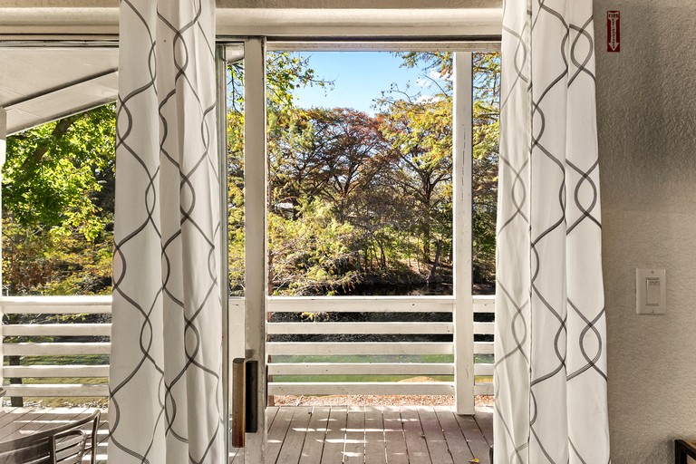 Cabins (United States of America, New Braunfels, Texas)