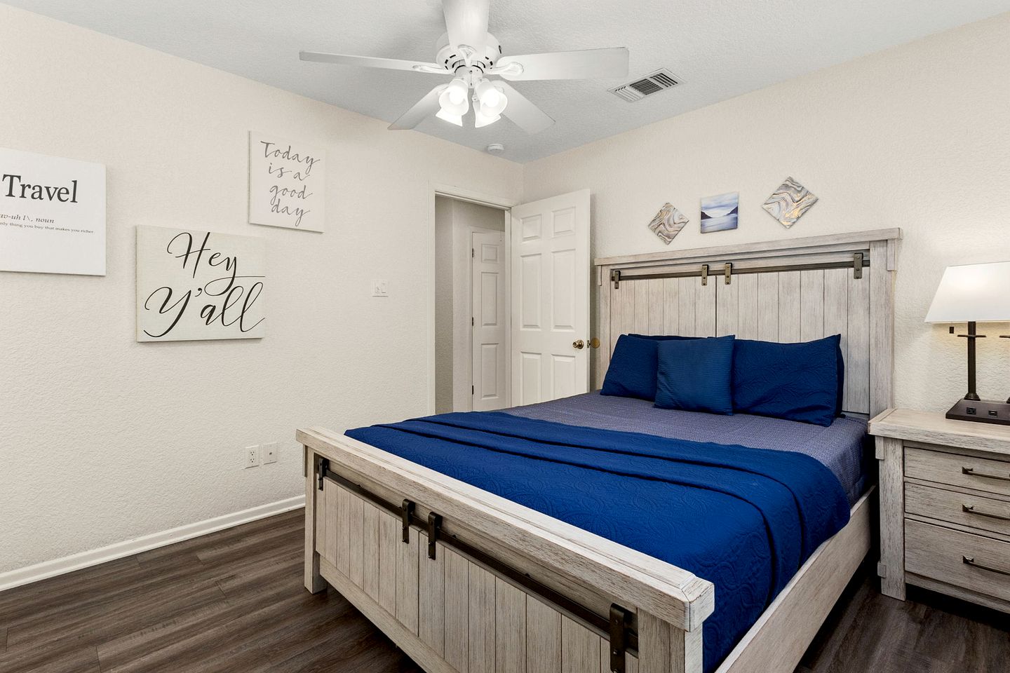 Riverfront Cabin Rental near Canyon Lake in New Braunfels, Texas