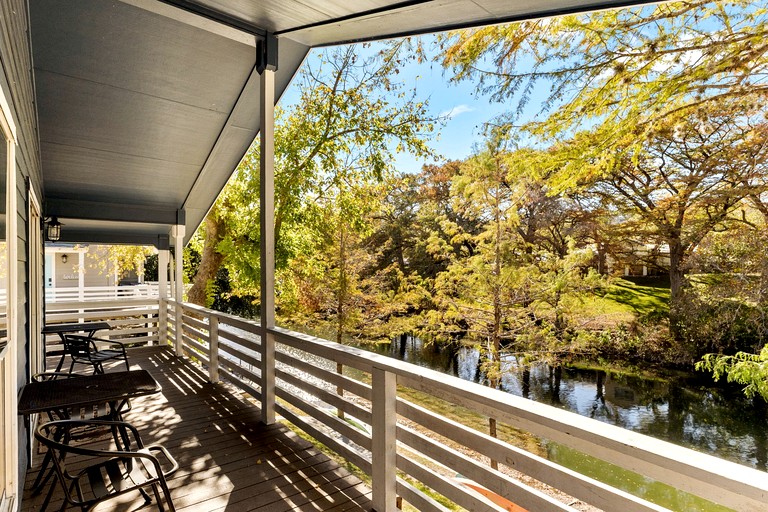 Cabins (United States of America, New Braunfels, Texas)