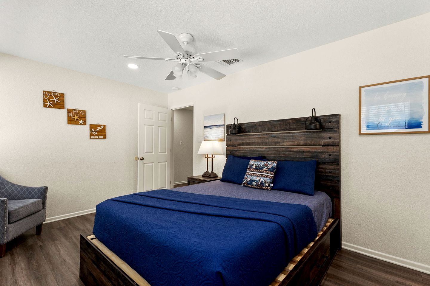 Riverfront Cabin Rental near Canyon Lake in New Braunfels, Texas