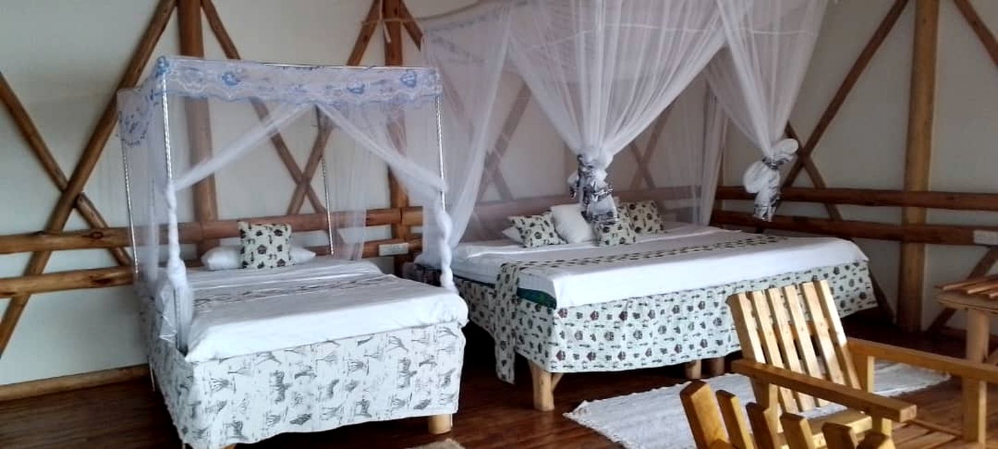 Group Bungalow Rental for an Eco-Friendly Getaway on Lake Bunyonyi in Uganda
