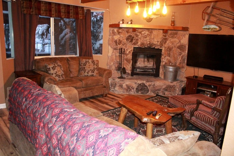 Cabins (United States of America, Big Bear City, California)