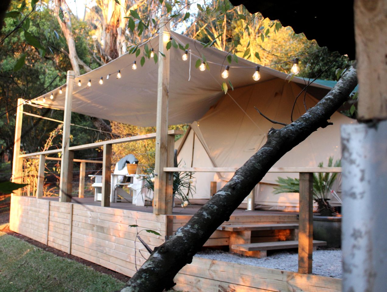 Romantic Luxury Tent for a Couples Getaway 90 Minutes from Melbourne