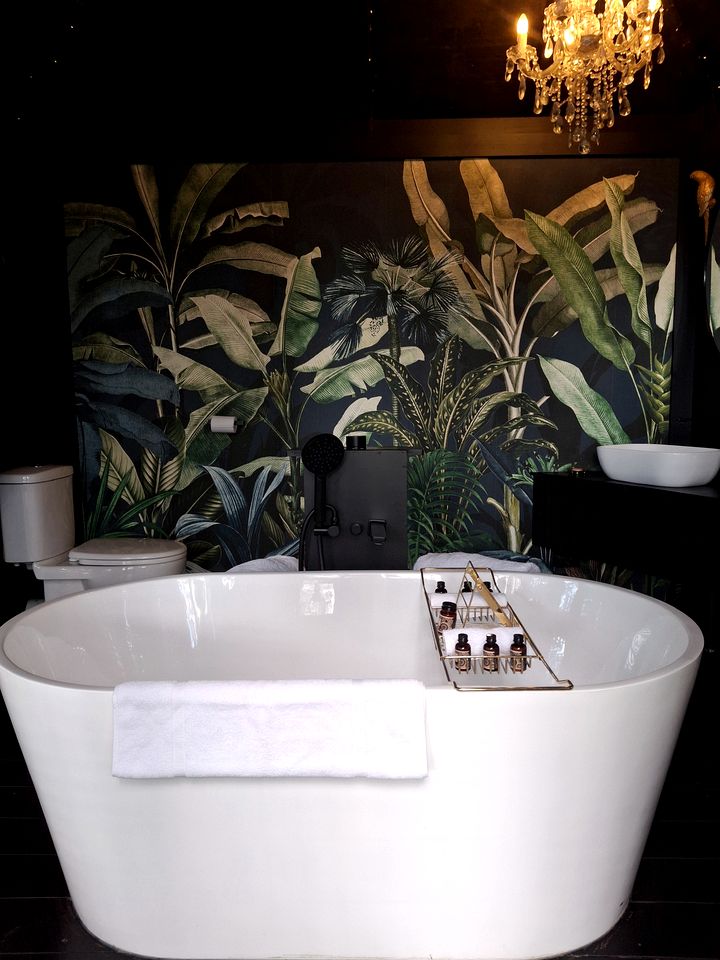 Romantic Luxury Tent for a Couples Getaway 90 Minutes from Melbourne