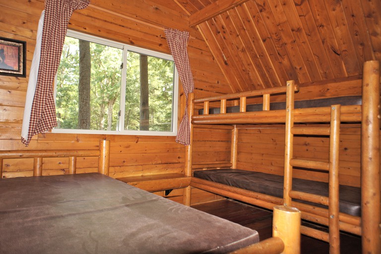 Cabins (Williamsburg, Virginia, United States)