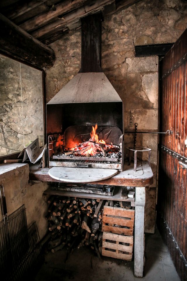 Romantic Yurt for a Weekend Getaway with views of Mont Ventoux in France