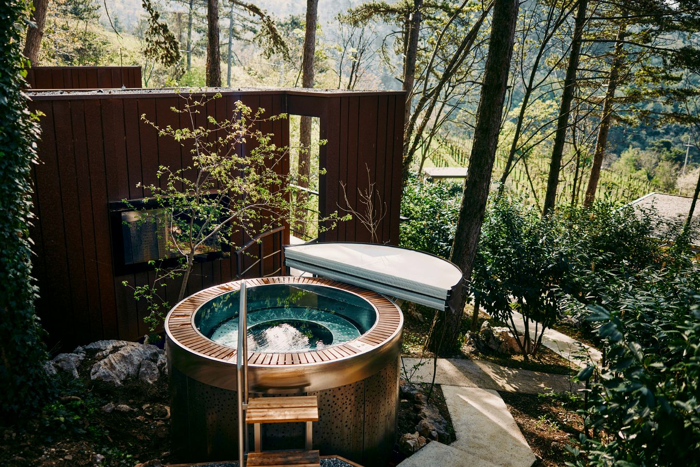 Contemporary Tree House for a Romantic Getaway in Vipava, Slovenia