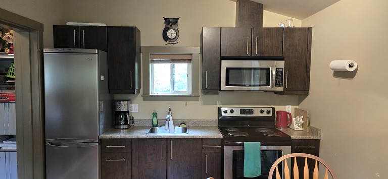 Cabins (Canada, Port Renfrew, British Columbia)