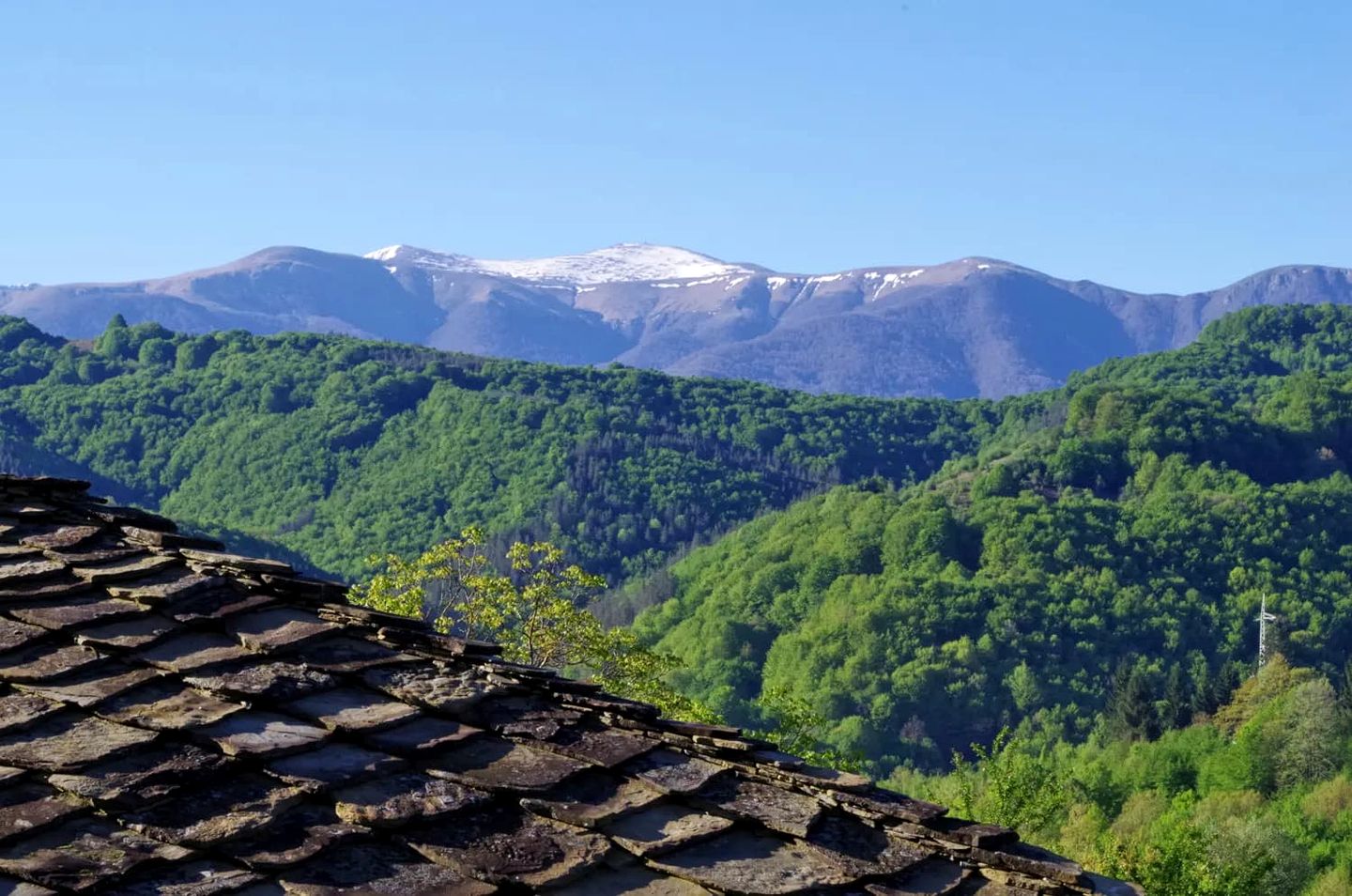 Incredible Cabin Getaway with Indoor and Outdoor Fireplaces in Selishte, Bulgaria