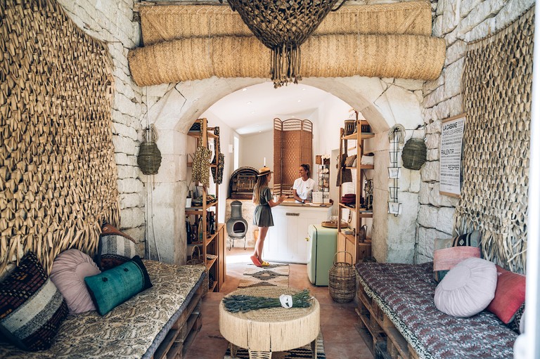 Tree Houses (France, Labastide de Penne, Occitanie)