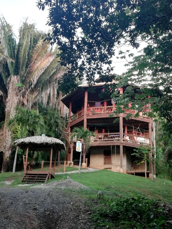 Nature Lodges (Honduras, Roatan, Islas de la Bahía)