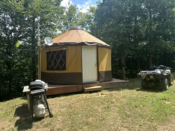Yurts (United States of America, Cullowhee, North Carolina)