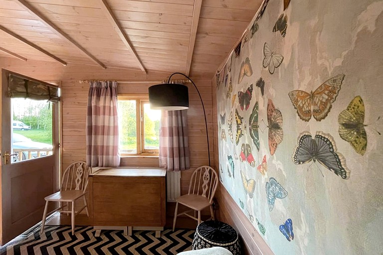 Cabins (United Kingdom, Market Harborough, England)