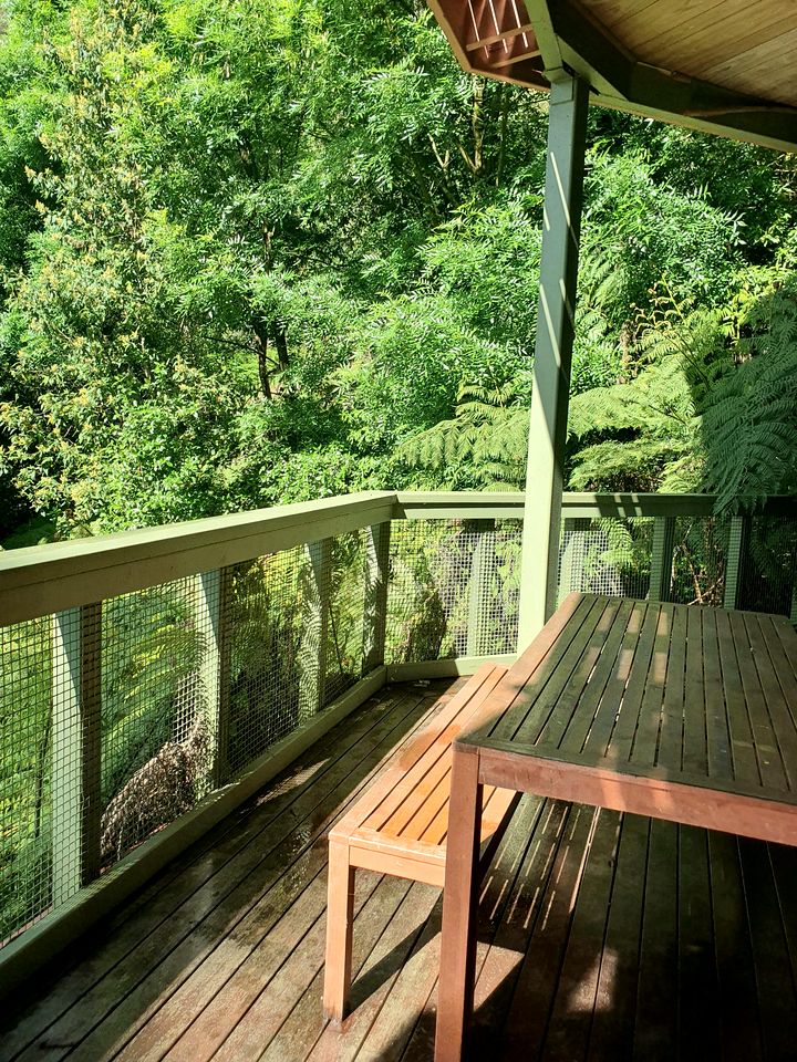 Gorgeous Octagonal Tree House Rental for a Unique Dandenong Ranges Accommodation near Melbourne