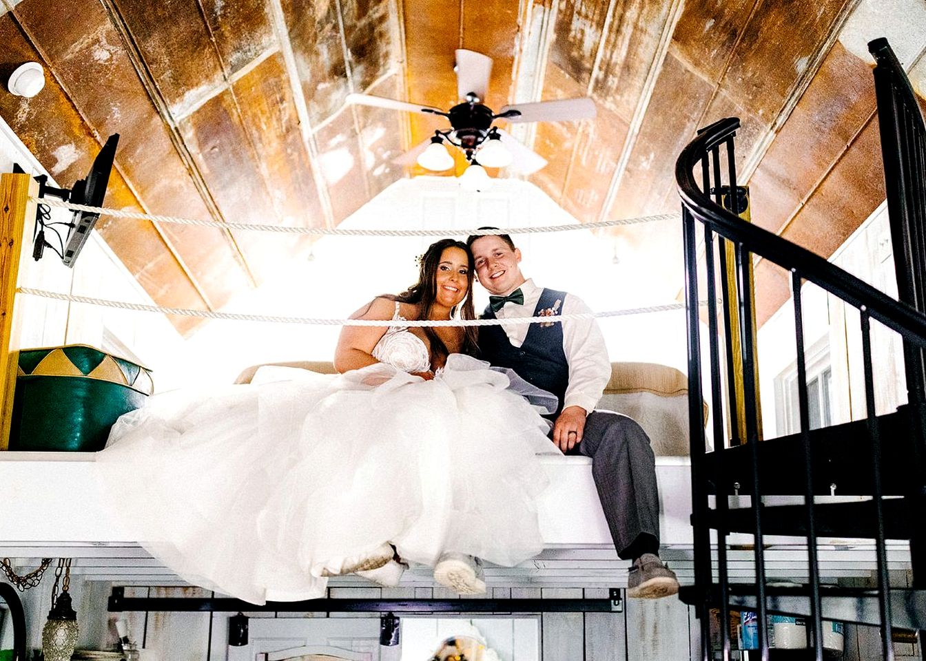 Beautiful Tree House for a Romantic Getaway on a Farm near Chattanooga Valley, Georgia
