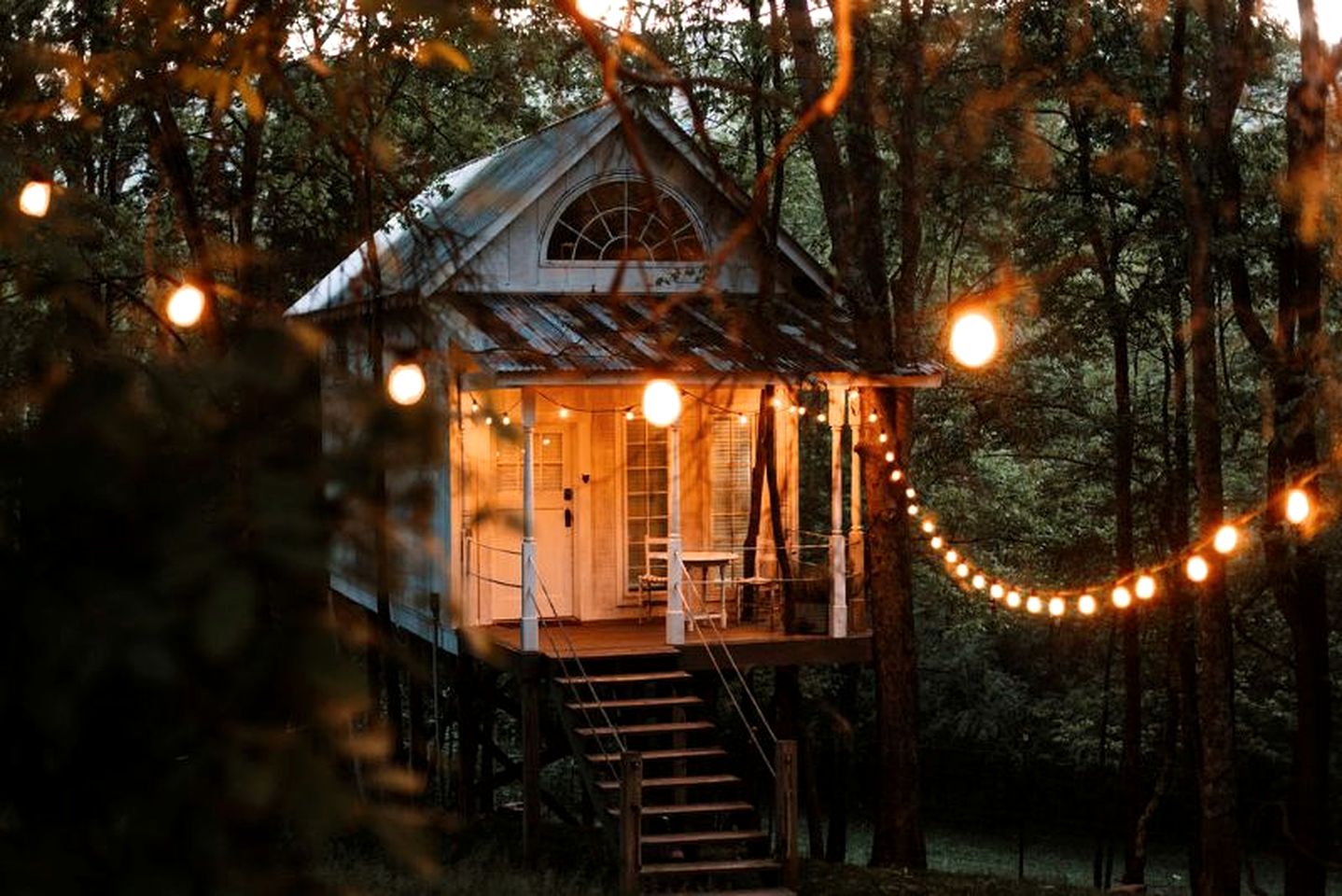 Beautiful Tree House for a Romantic Getaway on a Farm near Chattanooga Valley, Georgia