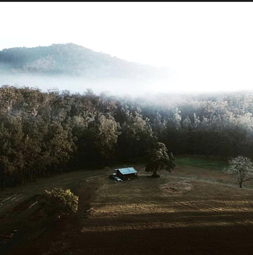 Cabins (Australia, Bellbrook, New South Wales)