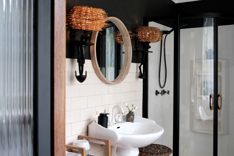 Cabins (Australia, Bellbrook, New South Wales)