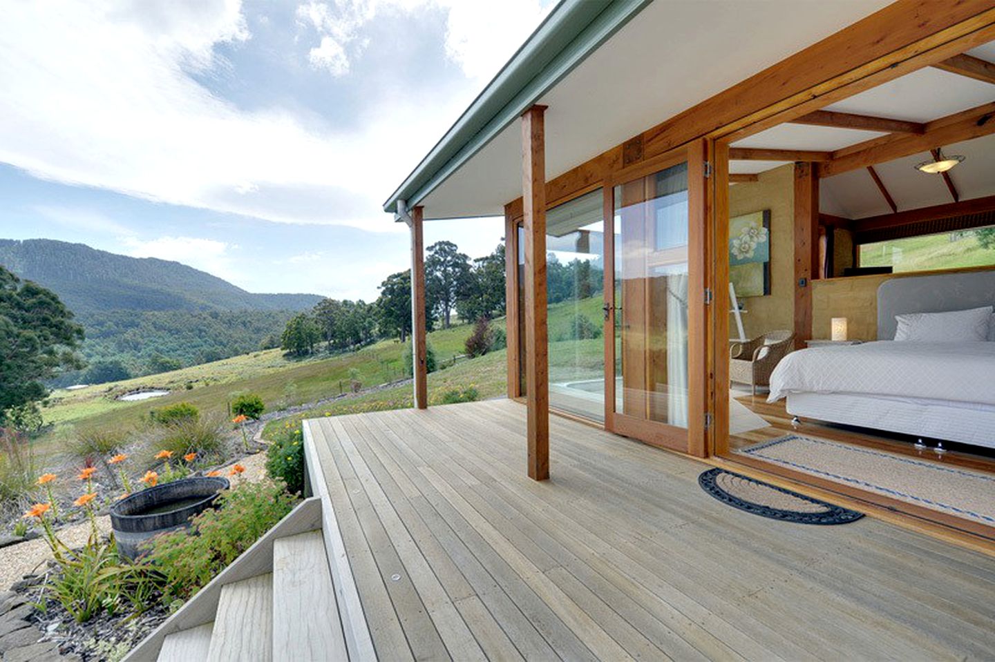Luxury Huon Valley Accommodation with Sweeping Views for a Romantic Getaway in Tasmania