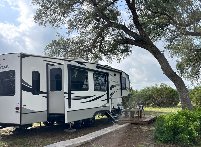Caravans (United States of America, Dripping Springs, Texas)