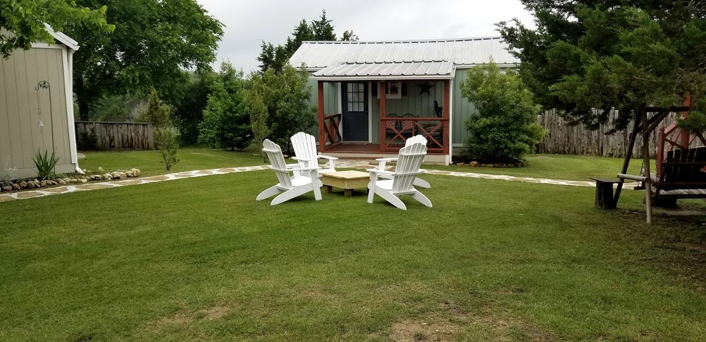 Charming Texas Hill Country Cottage near Austin for Romantic Getaways in Texas