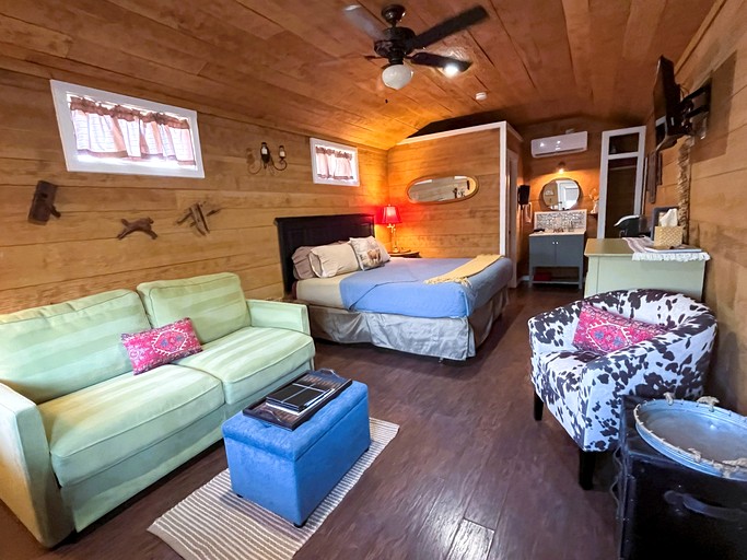 Cabins (United States of America, Dripping Springs, Texas)