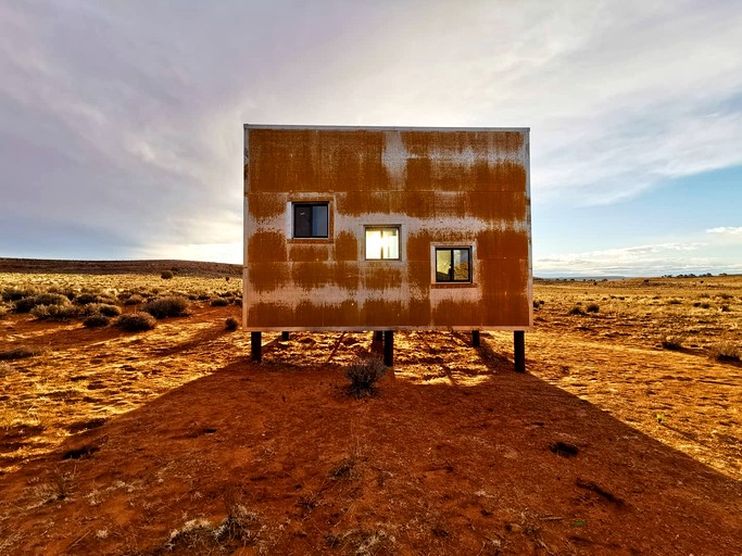 Containers (United States of America, Page, Arizona)