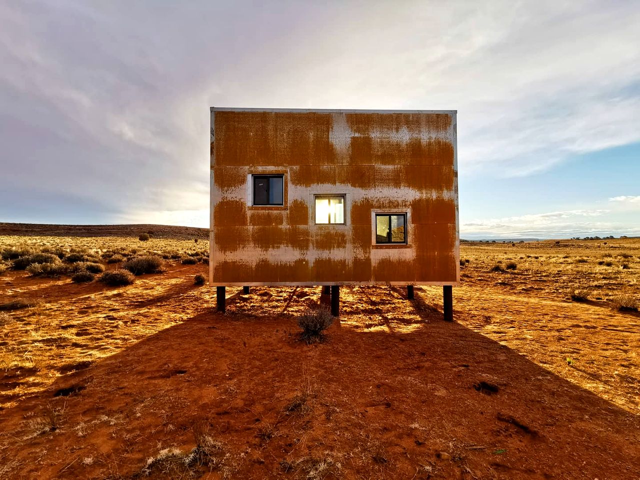 Modern Cubed Cabin Accommodation for a Getaway near the Grand Canyon, Arizona