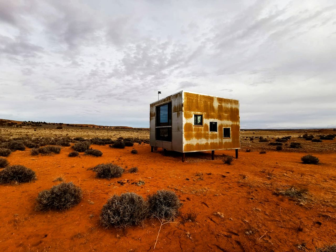 Modern Cubed Cabin Accommodation for a Getaway near the Grand Canyon, Arizona