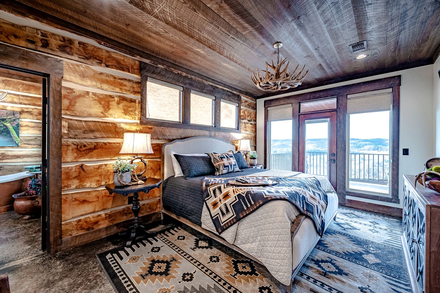 Fully-Equipped Cabin with Breathtaking Mountain Views in Broken Bow, Oklahoma