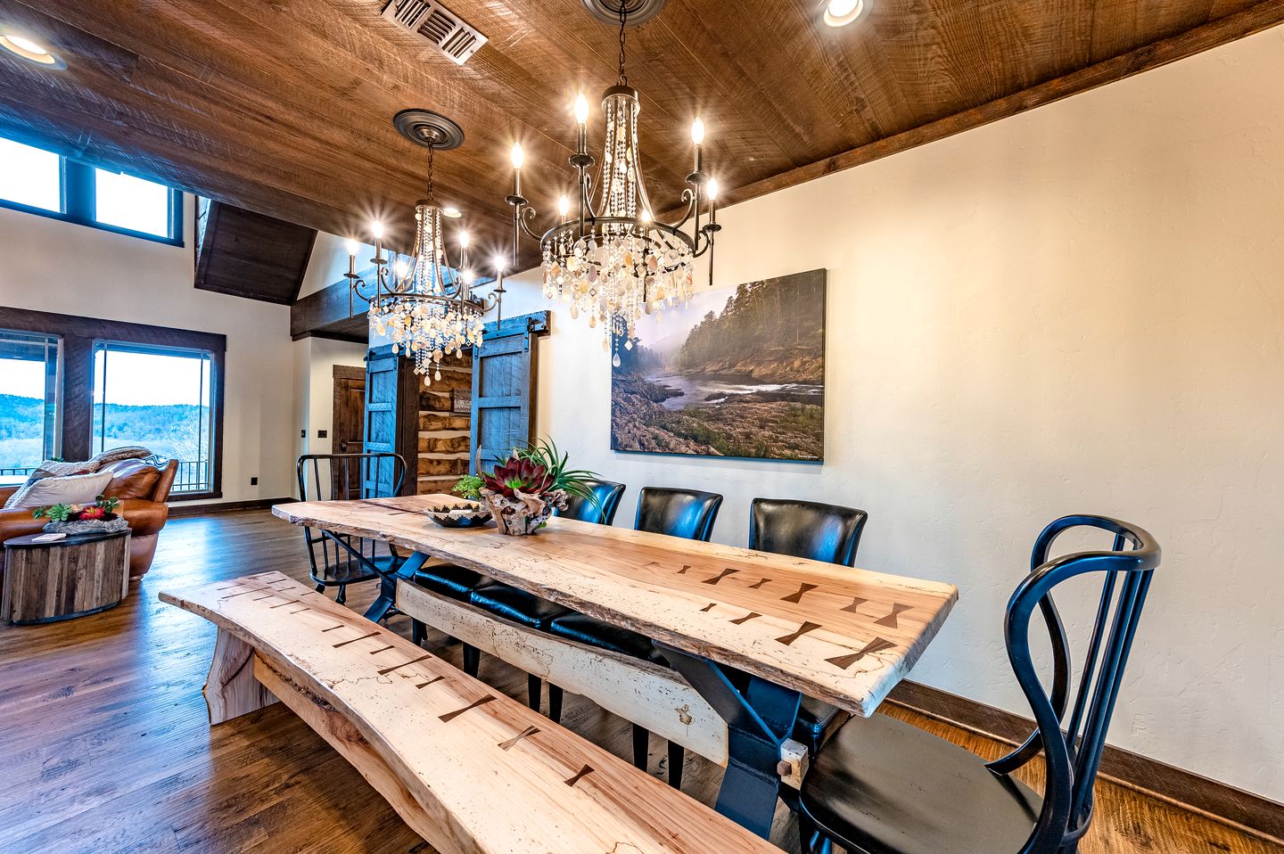 Fully-Equipped Cabin with Breathtaking Mountain Views in Broken Bow, Oklahoma
